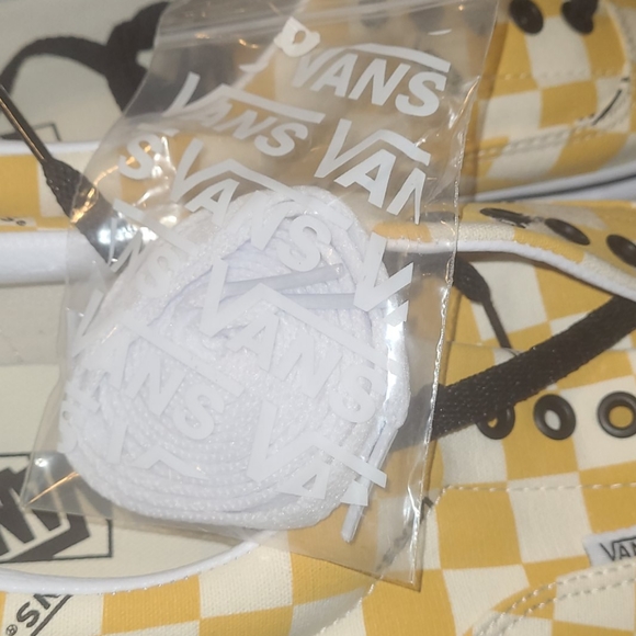 New Vans "Era" logo checks Size 11.5 men's equals 13 women - Picture 4 of 7